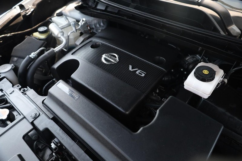 Nissan Murano Vehicle Image 25