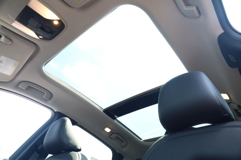 INFINITI QX50 Vehicle Image 08