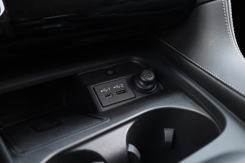 INFINITI QX50 Vehicle Image 16