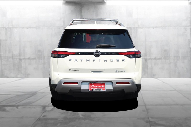 Nissan Pathfinder Vehicle Image 06