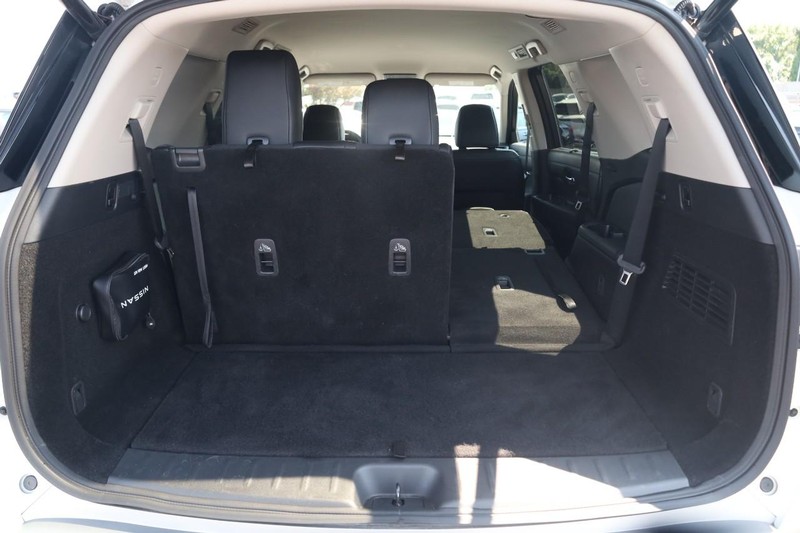 Nissan Pathfinder Vehicle Image 08