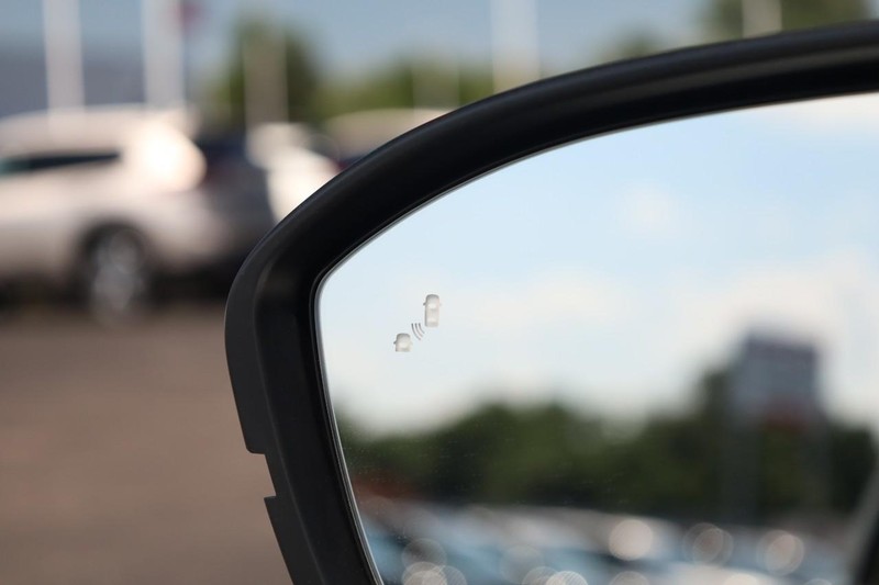 Nissan Pathfinder Vehicle Image 22