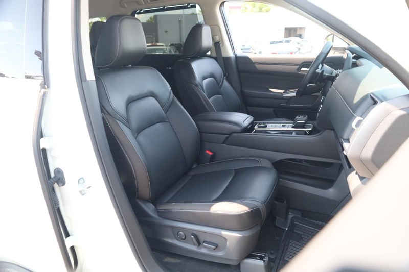 Nissan Pathfinder Vehicle Image 29