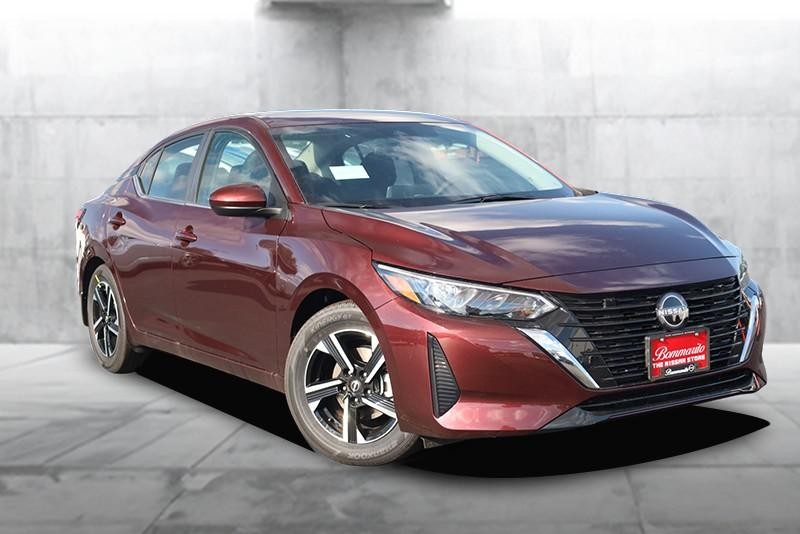Nissan Sentra Vehicle Image 02