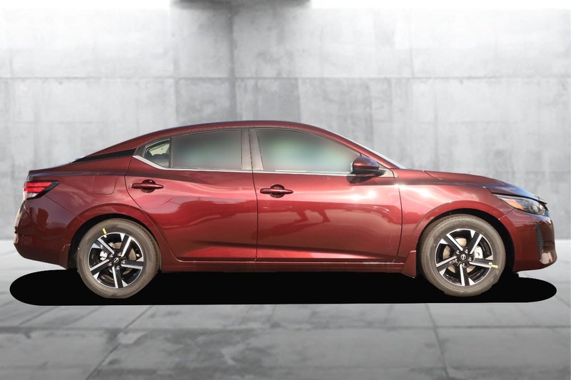 Nissan Sentra Vehicle Image 05