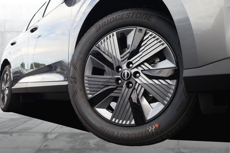 Nissan Murano Vehicle Image 03