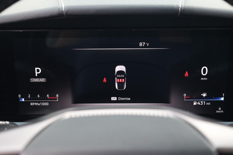Nissan Murano Vehicle Image 12