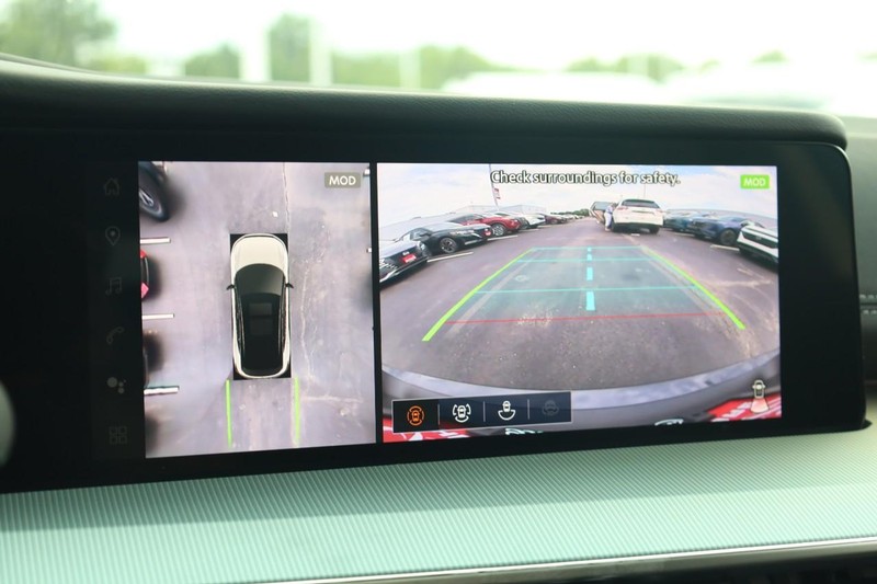 Nissan Murano Vehicle Image 15