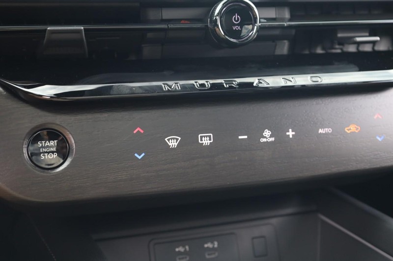 Nissan Murano Vehicle Image 17