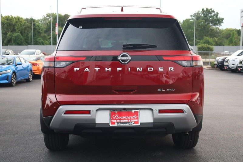 Nissan Pathfinder Vehicle Image 06