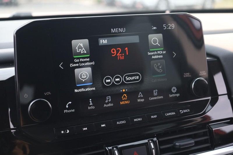 Nissan Pathfinder Vehicle Image 13