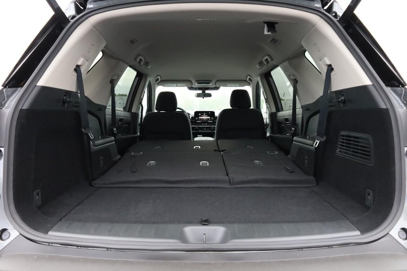 Nissan Pathfinder Vehicle Image 05