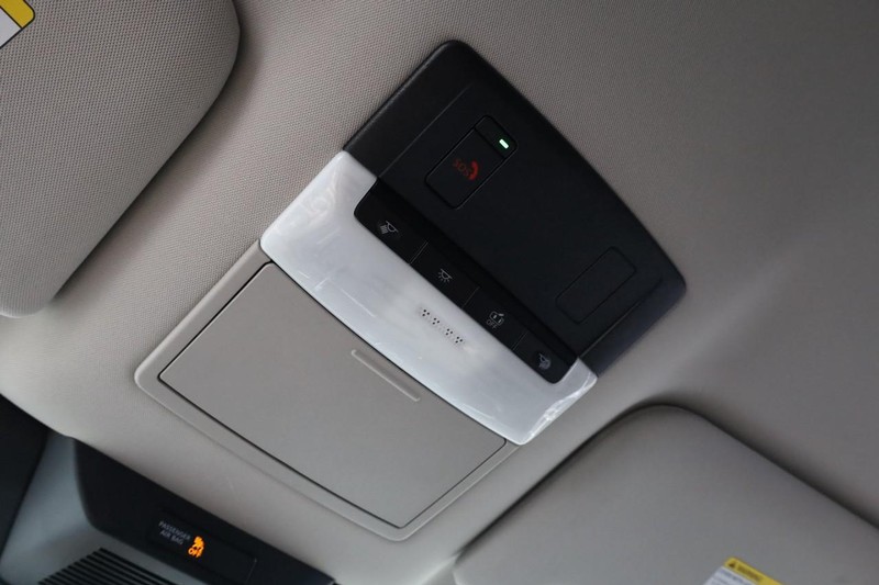 Nissan Pathfinder Vehicle Image 17