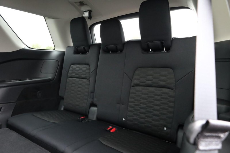 Nissan Pathfinder Vehicle Image 23