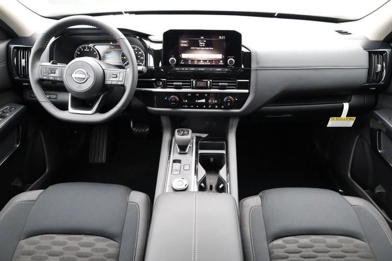 Nissan Pathfinder Vehicle Image 24