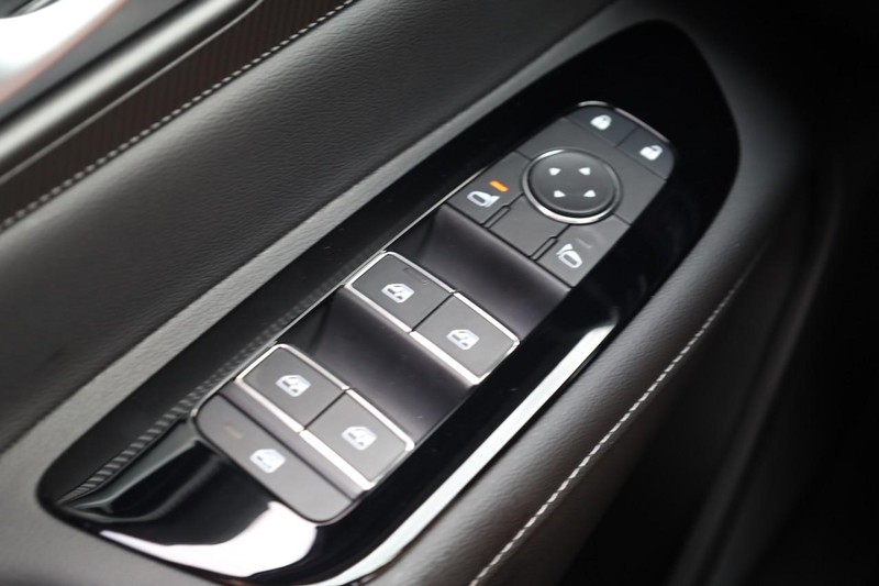 Nissan Murano Vehicle Image 18