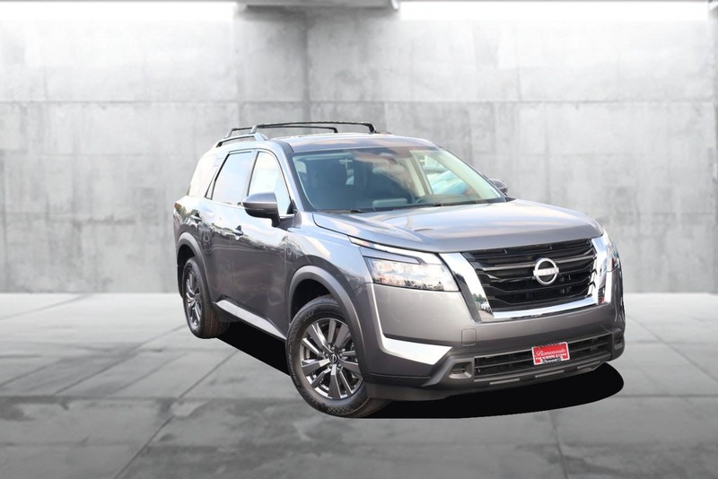 Nissan Pathfinder Vehicle Image 02