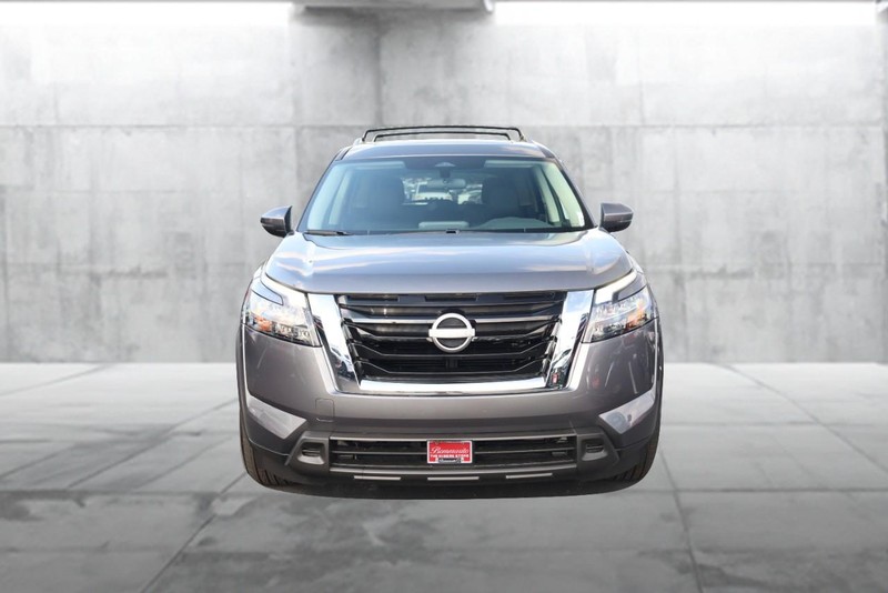Nissan Pathfinder Vehicle Image 04