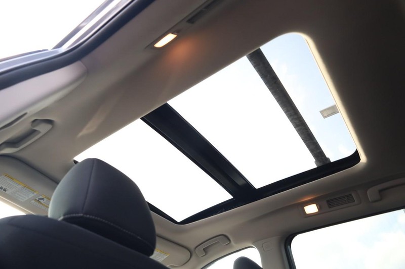 Nissan Pathfinder Vehicle Image 11