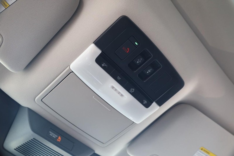 Nissan Pathfinder Vehicle Image 21