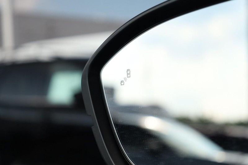 Nissan Pathfinder Vehicle Image 24