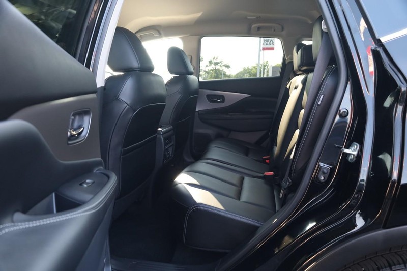 Nissan Murano Vehicle Image 20