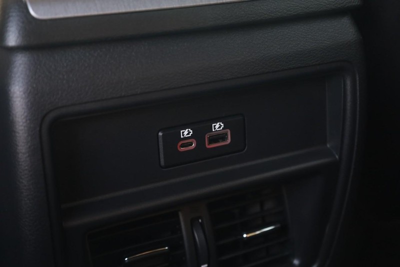 Nissan Murano Vehicle Image 21