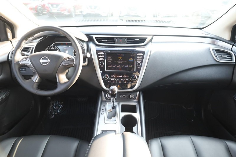 Nissan Murano Vehicle Image 22