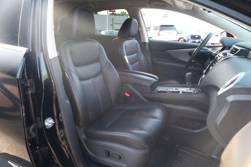 Nissan Murano Vehicle Image 24