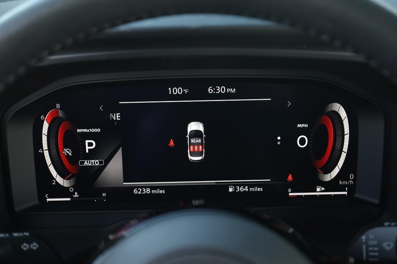 Nissan Rogue Vehicle Image 10