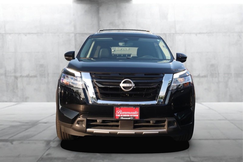 Nissan Pathfinder Vehicle Image 04