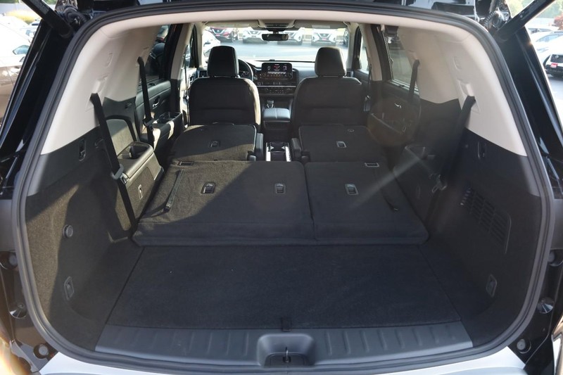 Nissan Pathfinder Vehicle Image 09