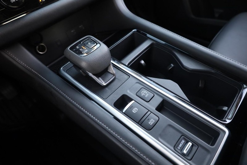 Nissan Pathfinder Vehicle Image 20