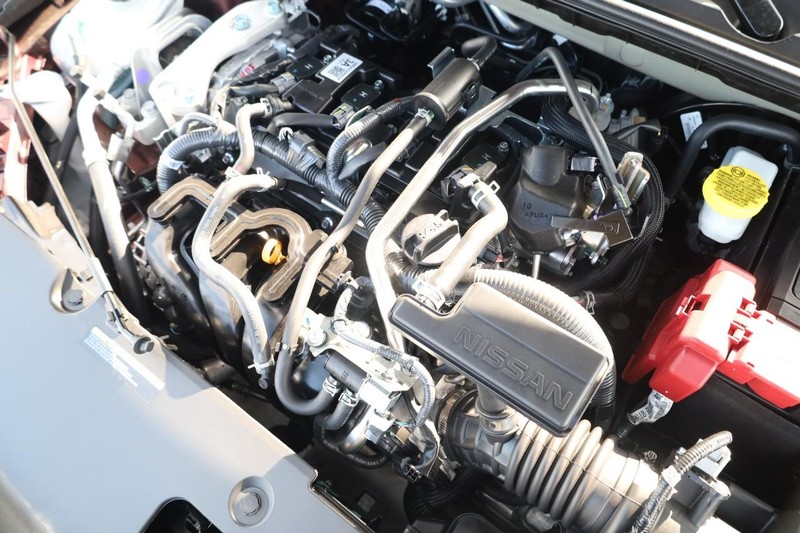 Nissan Sentra Vehicle Image 25