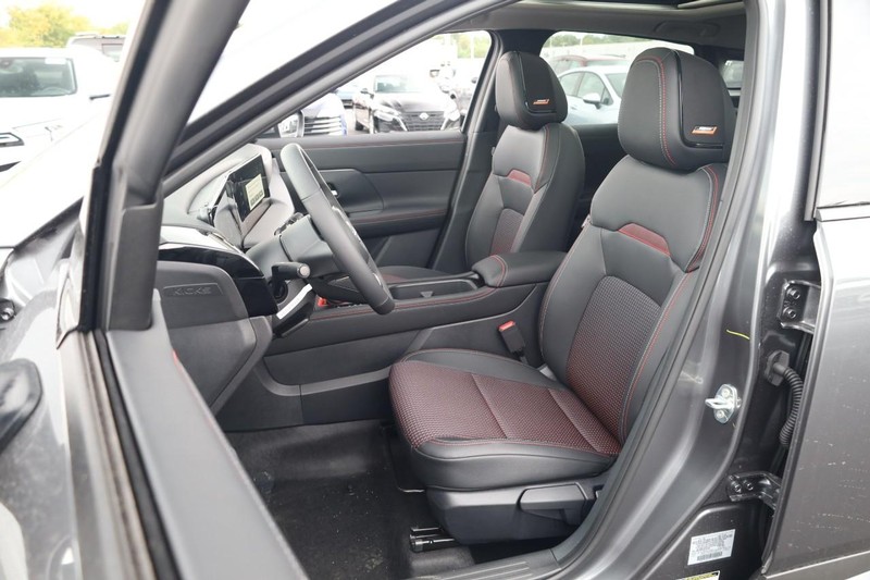 Nissan Kicks Vehicle Image 10