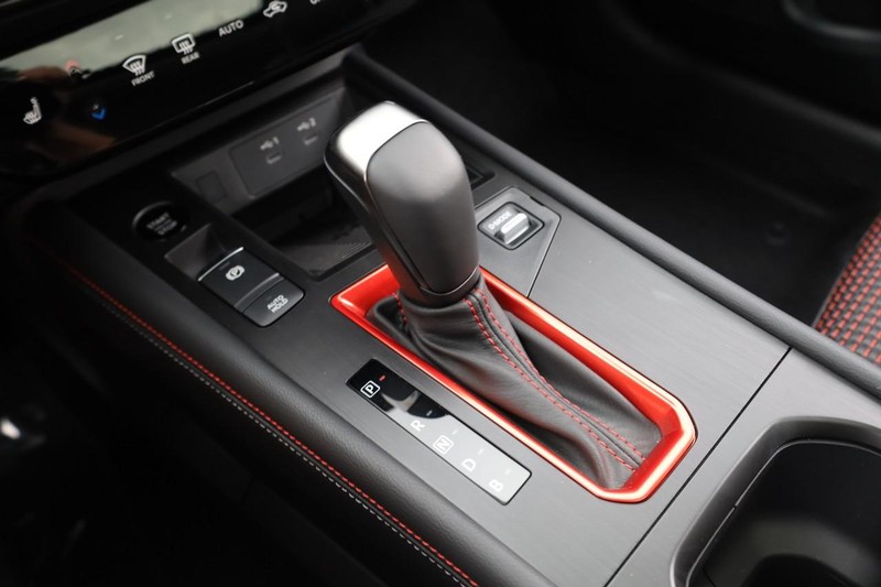 Nissan Kicks Vehicle Image 18