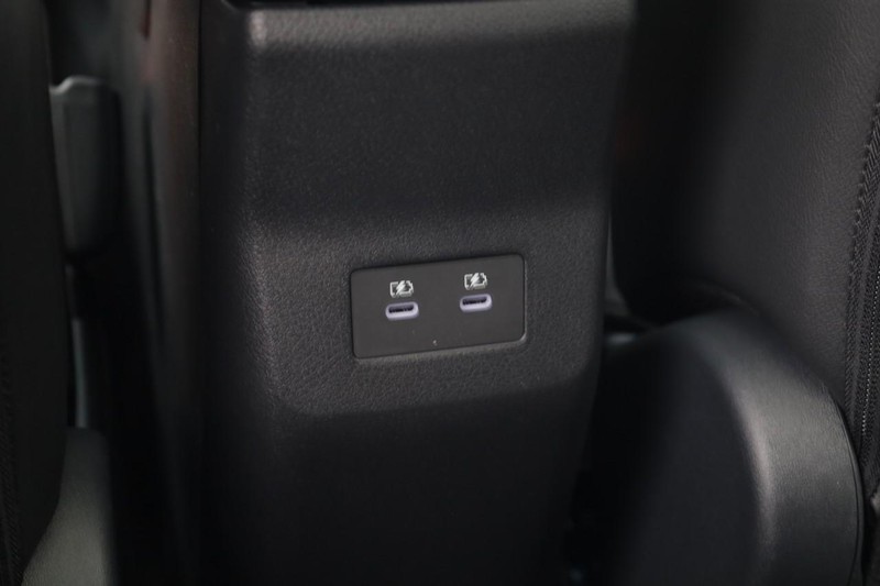 Nissan Kicks Vehicle Image 24