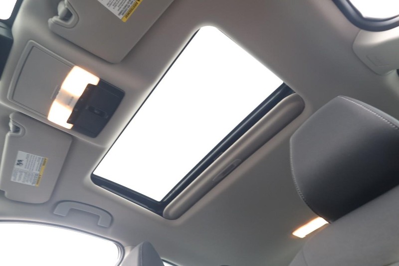 Nissan Altima Vehicle Image 08