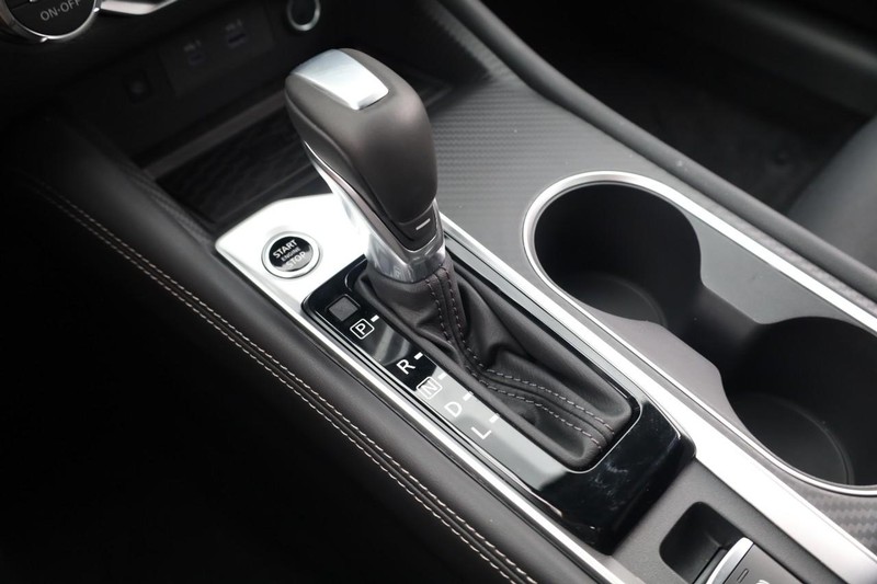 Nissan Altima Vehicle Image 17