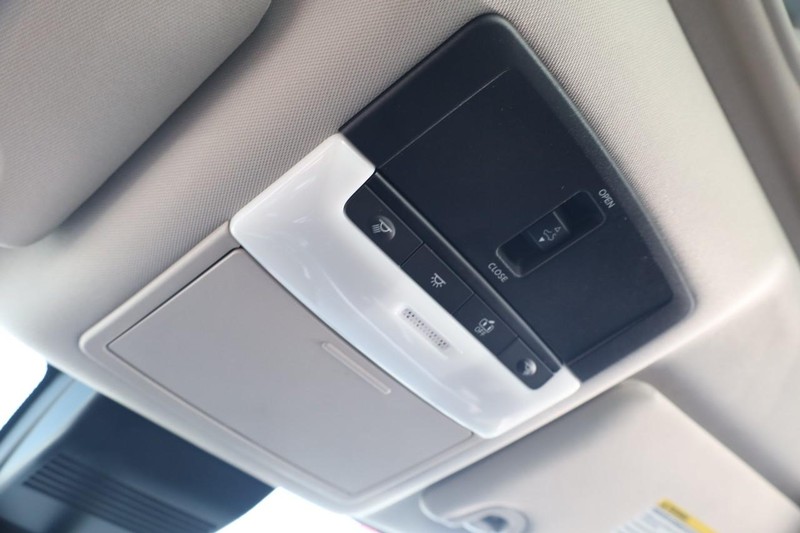 Nissan Altima Vehicle Image 17