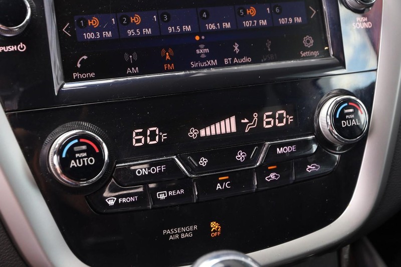 Nissan Murano Vehicle Image 19