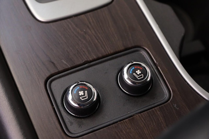 Nissan Murano Vehicle Image 20