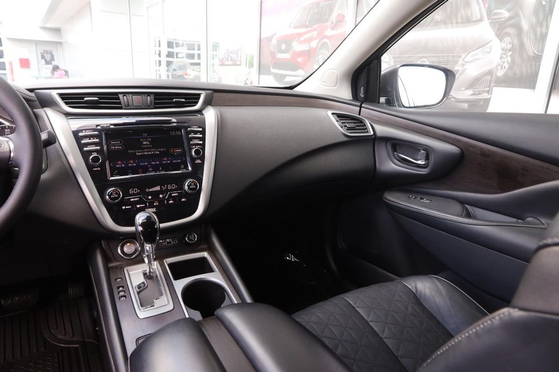 Nissan Murano Vehicle Image 26
