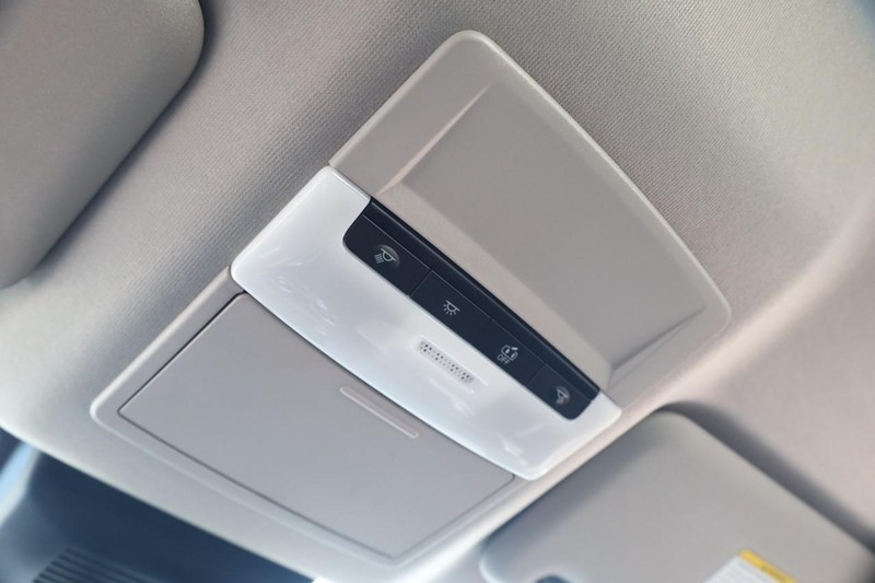 Nissan Sentra Vehicle Image 16