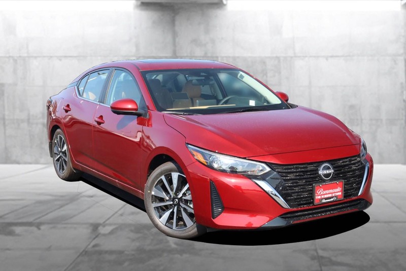 Nissan Sentra Vehicle Image 02