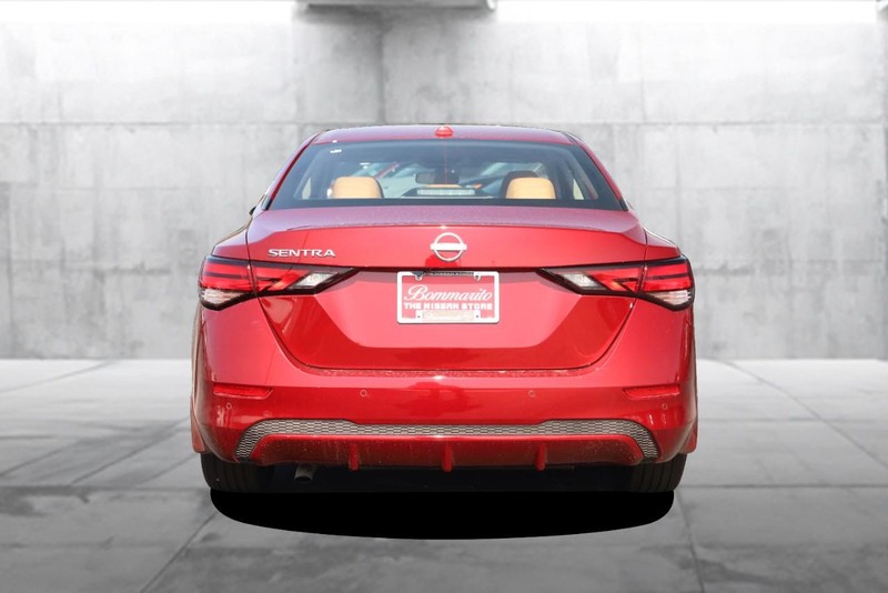 Nissan Sentra Vehicle Image 06