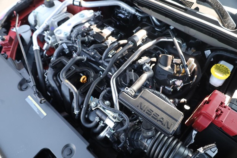 Nissan Sentra Vehicle Image 25
