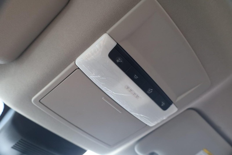 Nissan Sentra Vehicle Image 17