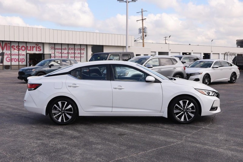 Nissan Sentra Vehicle Image 05