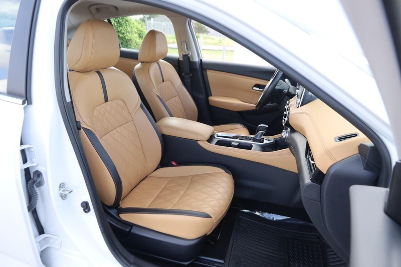 Nissan Sentra Vehicle Image 25